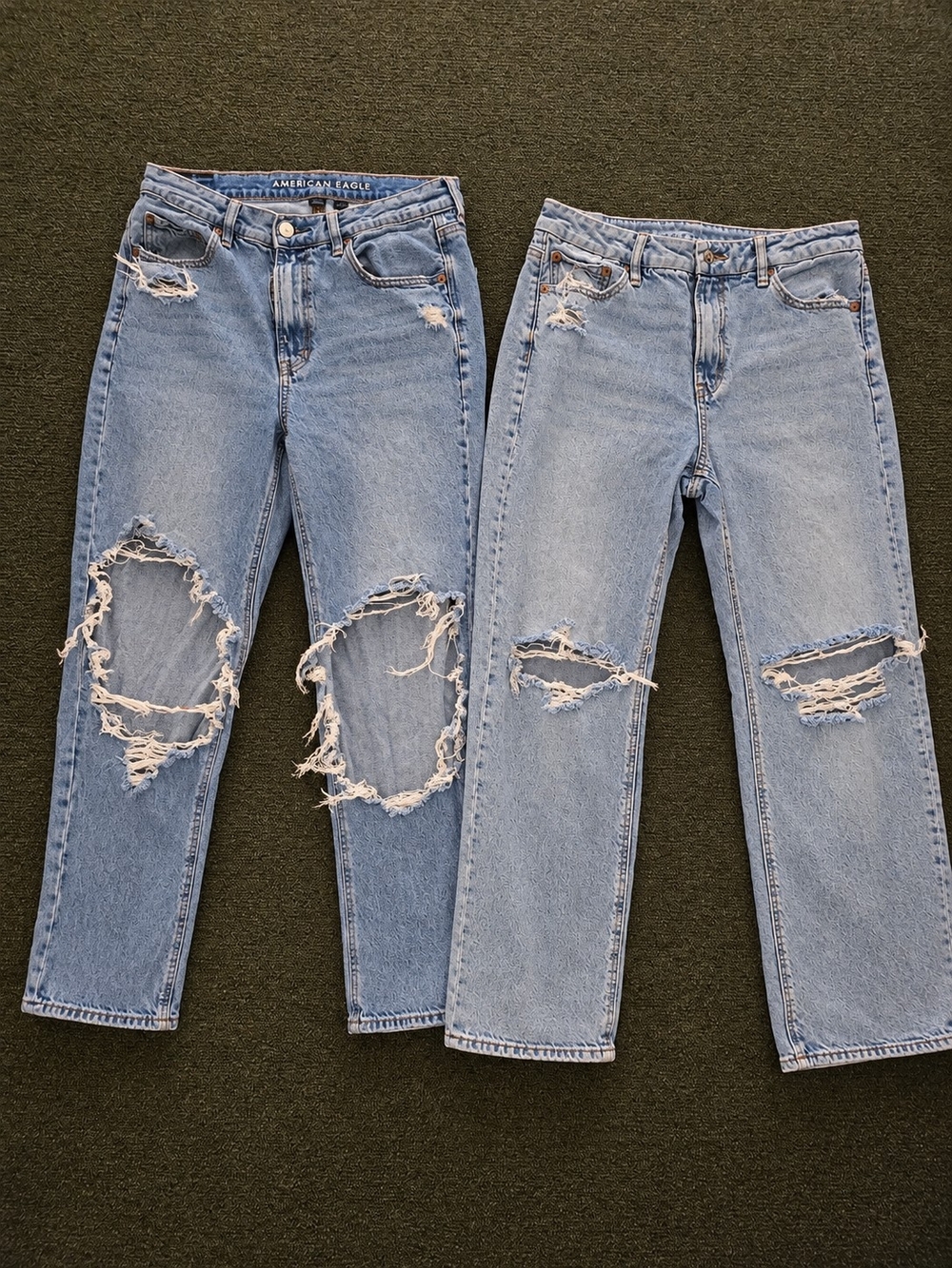 American Eagle Outfitters Light Blue Distressed Boyfriend Jeans (Pair)